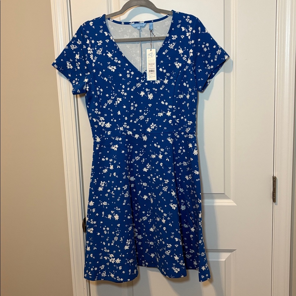 NWT Draper James Love Circle floral dress Graceland Blue Floral Multi Medium - Picture 3 of 8